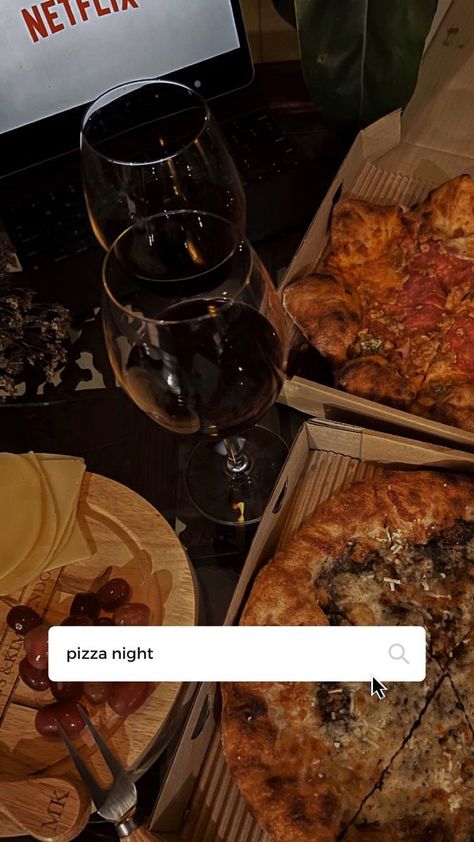 Pizza And Wine Aesthetic Night, Wine And Netflix Night, Pizza Wine Night, Pizza Date Night At Home Aesthetic, Wine And Pizza Night, Pizza And Wine Night, Pizza And Wine Aesthetic, Date Night Snapchat, Pizza Aesthetic Night