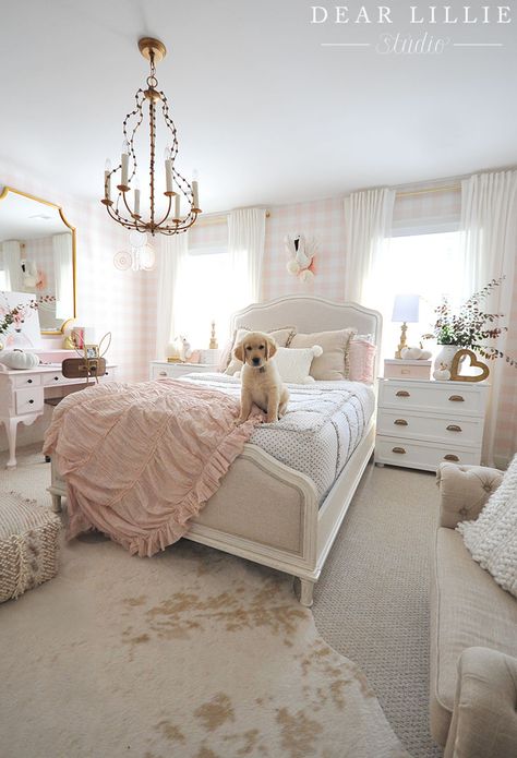 Kid Spaces, White Girls Bedroom, Ivory Bedroom, Dear Lillie, Romantic Bedroom, Cozy Throws, White Decor, Dream Room, New Room