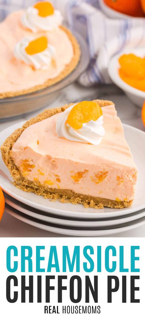 Creamsicle Chiffon Pie is so easy to make! The fluffy filling is packed with mandarin orange bits in a simple no-bake graham cracker crust! Creamsicle Pie Recipe, Creamsicle Jello, Creamsicle Pie, Cool Whip Pies, Jello Pie, Chiffon Pie, Orange Baking, Potluck Desserts, Jello Desserts