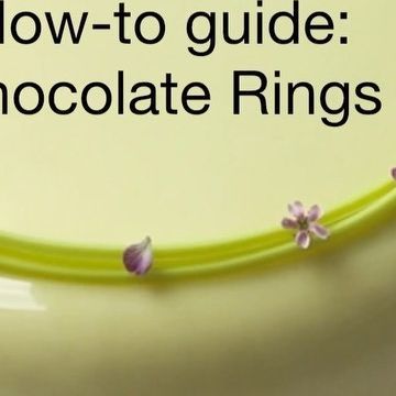 Louise Lindberg Bonfils Høck on Instagram: "How-to guide: Chocolate rings! Save this post for the next time you need to make chocolate decoration for your cakes 🤍 Do you need a quick way to elevate the look of a cake? Then chocolate rings are perfect! They’re easy to make and it doesn’t take long ☺️ Step by step instructions: 1. Put a pastry ring (I’ve used a 14 cm diameter for a 18 cm diameter cake) in the fridge 2. Temper the chocolate and add food coloring powder 3. Pour the chocolat Pastry Ring, Chocolate Rings, Chocolate Decoration, Chocolate Work, Chocolate Decorations, Food Coloring, Step By Step Instructions, Do You Need, Be Perfect