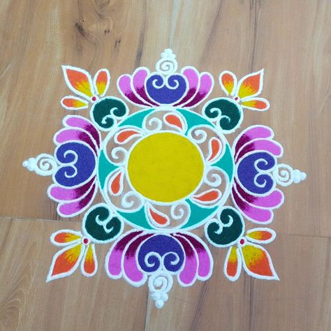 Best Rangoli Designs Peacocks, Entrance Rangoli Designs, Rangoli Designs With Paint Colours, Simple Rangoli With Colours, Rangoli With Paint, Rangoli Kolam Designs Festivals, Rangoli Small Design, Bhai Dooj Rangoli Designs, Half Circle Rangoli Designs