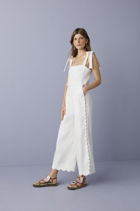 White Linen Jumpsuit, Jumpsuit Wedding, All White Outfit, Linen Jumpsuit, Rebecca Taylor, Fashion Show Collection, Vogue Paris, Mode Inspiration, White Fashion