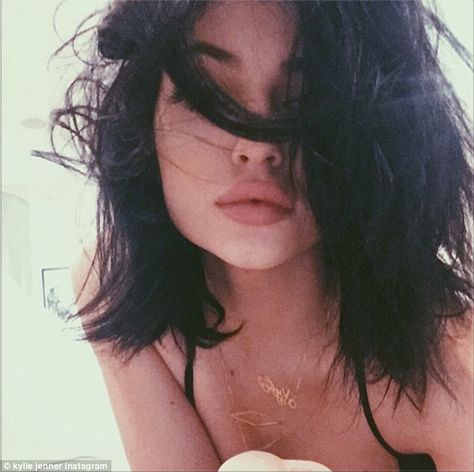 Kylie Jenner Short Hair, Kylie Jenner 2014, Kylie Jenner Face, Kendall Ve Kylie, Style Kylie Jenner, Kylie Jenner Fotos, Kily Jenner, Lipstick Photos, Mac Velvet Teddy