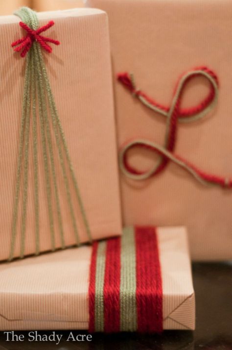 14 Unique and Beautiful Ways to Wrap Presents This Holiday Season - WomansDay.com Wrapped Presents, Creative Wrapping, Wrapping Presents, Gift Wrapping Ideas, Presents Christmas, Creative Gift Wrapping, Diy Gift Wrapping, Easy Diy Gifts, Holiday Gift Wrap