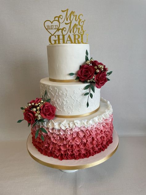 Fall Ombre Cake, 3 Tiers Wedding Cake Designs, Sweet 16 Cake Ideas 3 Tier, Red And White Wedding Cake 2 Tier, Wedding Cake 3tier, Wedding 3 Tier Cake, Rose Themed Cake, 3 Tier Cake Designs For Birthday, Anniversary Cake 3 Tier