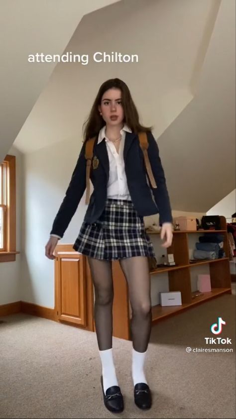 Outfits For School Uniform, Private School Uniforms, Acubi Fashion, Fashion Coquette, Outfit Elegantes, School Uniform Fashion, School Uniform Outfits, Outfits For School, School Dresses