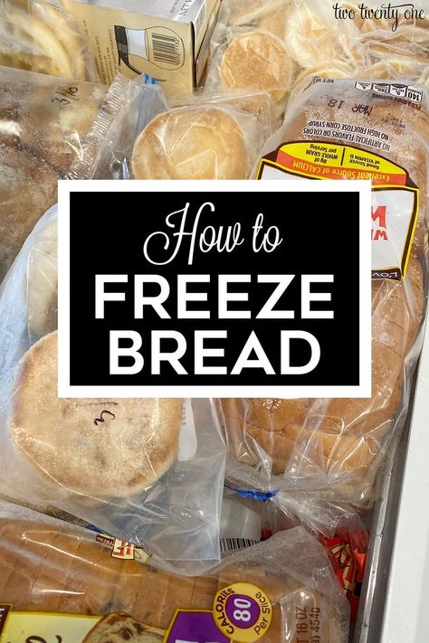 How to properly freeze and thaw bread! #freeze #bread #freezing #freezer How To Freeze Bread, Freeze Bread, Freezing Food Guide, Freezing Food Storage, Freezing Bread, Home Made Bread, Freezing Leftovers, Freezing Food, Frozen Bread Dough