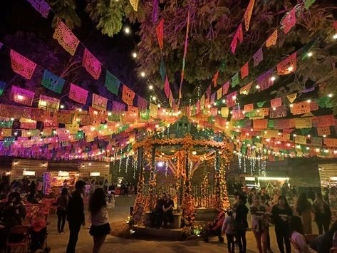 Unique Beach Wedding Ideas, Navy Party Themes, Unique Beach Wedding, Launch Event Ideas, Traditional Day, Paper Flags, Dia De Los Muertos Decorations Ideas, Beach Wedding Ideas, Perfect Halloween Party