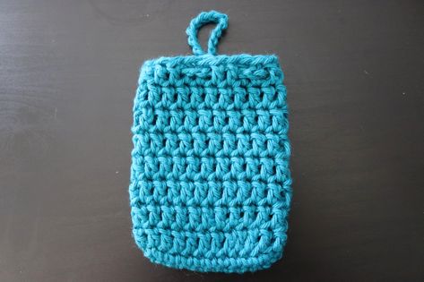 Easy & Simple Soap Saver Crochet Soap Bags, Soap Sacks Crochet, Crochet Soap Sack Free Pattern, Crochet Soap Sack, Crochet Soap Holder, Crochet Soap Saver Pattern Free, Diy Soap Pouches, Library Crochet, Amanda Crochets