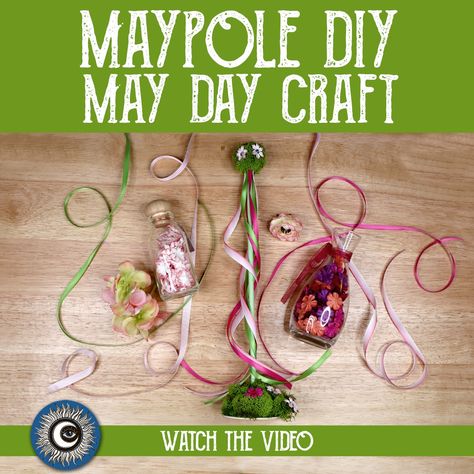 Beltane Decorations Diy, Mini Maypole Diy, Diy Maypole How To Make, Beltane Maypole Diy, Beltane Altar Decoration, Beltane Crafts Witches, May Pole Diy, Beltane Altar Ideas, Maypole Diy