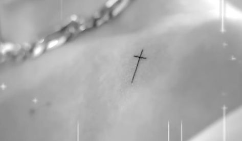 Collar Bone Cross Tattoo, Cross On Collar Bone Tattoo, Cross Collar Bone Tattoo, Dainty Collarbone Tattoo, Peach Tattoos, Best Celebrity Tattoos, Selena Gomez Tattoo, Tiny Tattoo Ideas, Peach Tattoo