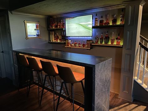 Basement Bar Designs Layout, Small Basement Bars, Corner Bar Ideas, Under The Stairs Storage, Small Basement Bar, Wine Corner, Building A Home Bar, Plywood Ceiling, Basement Bar Design