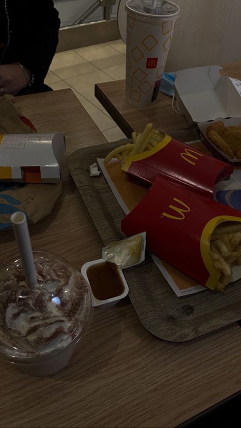 Mcdonalds Date Aesthetic, Bff Date, Obx Wattpad, Jess Core, Teenage Dream Aesthetic, School Bucket List, Mcdonalds Aesthetic, Greek Demigods, Foodporn Aesthetic