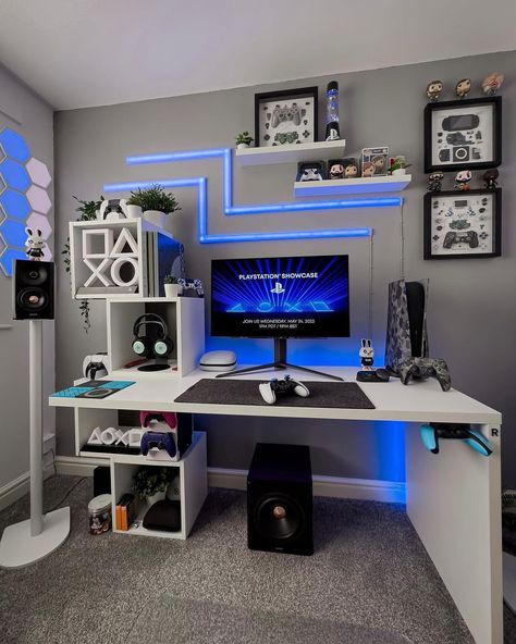 Gaming Room Setup Bedrooms, Bedroom Gamer, Games Room Inspiration, Gaming Bedroom, Boy Bedroom Design, Bedroom Setup, Gaming Room Setup, Gamer Room, Video Game Room