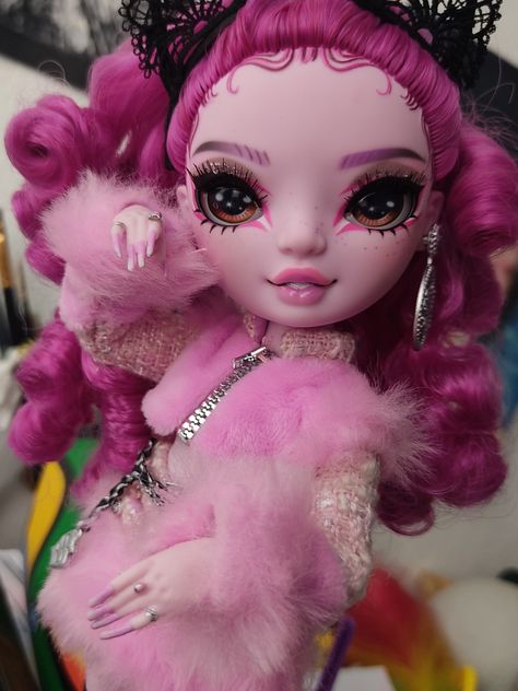 Lola Wilde, High Pics, Costume Ball, Rainbow High, Rosa Pink, Doll Collection, Room Inspo, Fashion Dolls, Doll Clothes