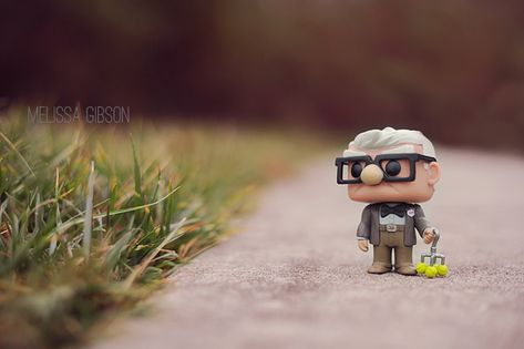 Photography Project Inspiration - The Toy Project by Melissa Gibson via Click it Up a Notch Memory Projects, Trendy Toys, Miniature Photography, Toy Photography, Bad Photos, Group Photography, Toys Photography, Photography Projects, Old Toys