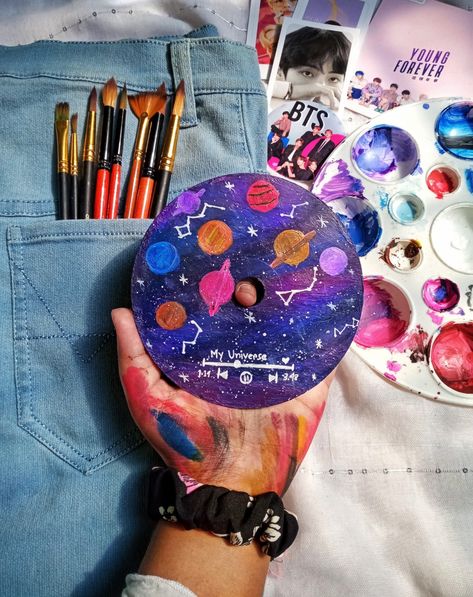 Coldplay Artwork, Coldplay Painting, Bts Aesthetic Painting, Bts Canvas Painting, Bts Painting Ideas, Cd Art Ideas, Kpop Painting, Painting On Cd, Bts Artwork