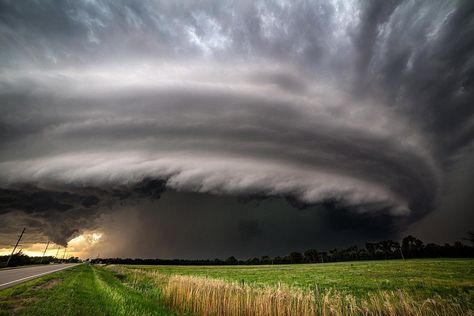 Huge Supercell, Burwell, Nebraska, USA - Ryan McGinnis (@thebigstormpicture) on Instagram. June 2014. Storm Picture, Tornado Season, Storm Watching, Supercell Thunderstorm, Storm Pictures, Wild Weather, Severe Storms, Moon Rising, Cool Wall Art