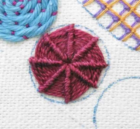 Woven Wheel Stitch, How To Stitch, Whip Stitch, Thread Up, Hand Embroidery Flowers, Hand Embroidery Stitches, Embroidery And Stitching, Tapestry Needle, Easy Tutorial