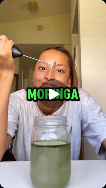 Health Hub on Instagram: "What happens if a woman drinks Moringa Powder? 😳🌿
Find it in the link in my bio! 👉🔗 

#womenshealth #woman #health #moringa #healthy #healthfacts  #wellness #wellnesstips #womenswellness #moringapowder #moringabenefits #supplements #superfood #reels #explore #trending" How To Make Moringa Oil, How To Use Moringa Powder, Moringa Benefits For Women, Moringa Powder Recipes, What Is Moringa, Moringa Recipes, Moringa Benefits, Woman Health, Moringa Powder