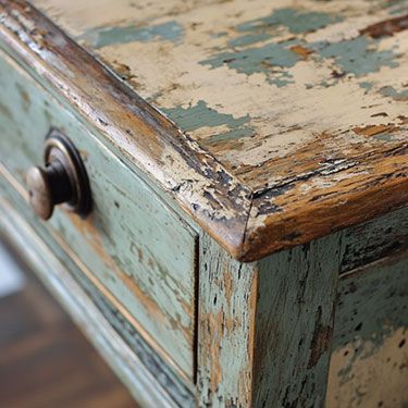 Distressed Furniture DIY - 8 Easy Ways That Work - The Honeycomb Home Distressed Finish On Wood, Distressed Furniture Diy Chalk Paint, Rust Colored Painted Furniture, Painting Distressed Look Diy, How To Distress Painted Furniture, Mineral Fusion Paint Furniture, How To Age Furniture, How To Distress Painted Wood, Bleached Furniture Diy