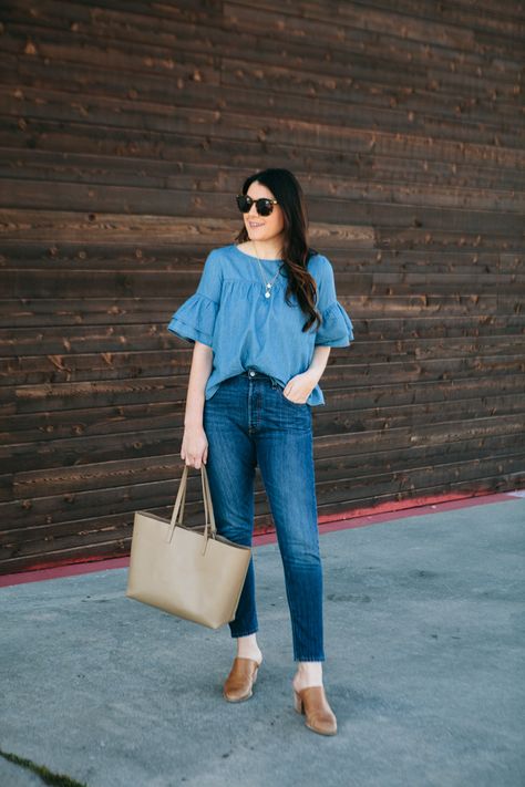 Chambray Ruffles + Two Must See Sales! | Kendi Everyday Chambray Top Outfit, Half Tucked Shirt, Chambray Outfit, Chambray Shirts, Kendi Everyday, Summer Fashions, Jeans Outfit Casual, Chambray Top, Dresses Outfits