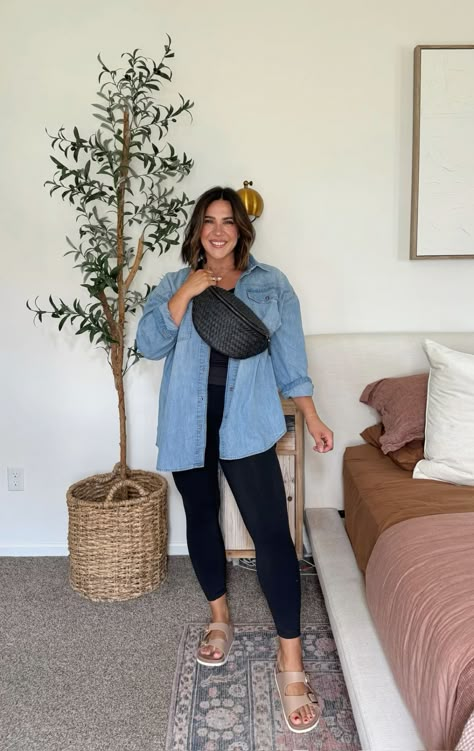 Womens Plus Size Casual Outfits, Fall Jean Jacket Outfits Casual, Everyday Midsize Outfits, Legging Style Outfit Ideas, Black Tank Jeans Outfit, Casual Mom Style Fall, Kimono Fall Outfit, Midsize Postpartum Outfit, Milenial Mom Outfit