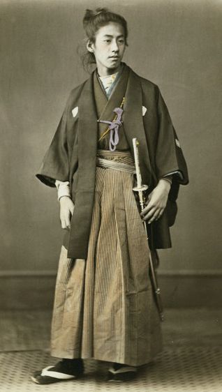 Prince Okundaira in formal haori, ca. 1870’s by Felice Beato Japan Clothes, Samurai Kimono, Samurai Clothing, The Kimono Gallery, Kimono Gallery, Japan Outfit, Japanese History, Young Prince, Japanese Dress