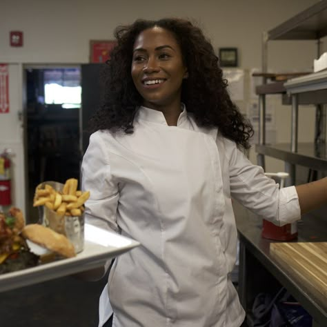 Confessions of a Black Female Head Chef On Taking Charge In the Kitchen | Being a woman in a male dominated food industry can take a toll on some, but Catrisa “Cat” Turner – head chef of Elleven45 Lounge in Atlanta, GA – makes it look very easy. Chef Outfit, Chef School, Culinary Chef, Cheesy Mashed Potatoes, Chef Clothes, Female Chef, Girl Cooking, Being A Woman, Female Head