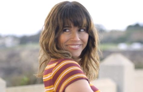 Linda Cardellini 2019 Judy Hale, Overprocessed Hair, Linda Cardellini, Trendy Hair Color, Dead To Me, Cowboy Bebop, Hair Envy, Celebrity Hairstyles, Great Hair