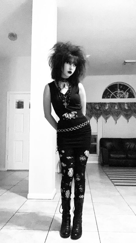 True Goth Outfits, Older Goth Women, Goth Style Women, Tradgoth Outfit Women, Goth Female Outfits, Goth 70s Fashion, 80s Trad Goth Outfits, Satanic Outfits, Goth Date Night Outfit