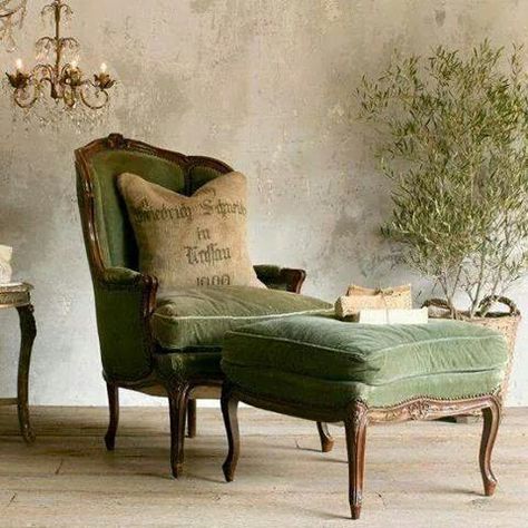 Lovely Den Ideas, Paris Chic, Velvet Chair, Green Rooms, Green Chair, French Decor, Vintage Chairs, Sofas And Chairs, Country Decor