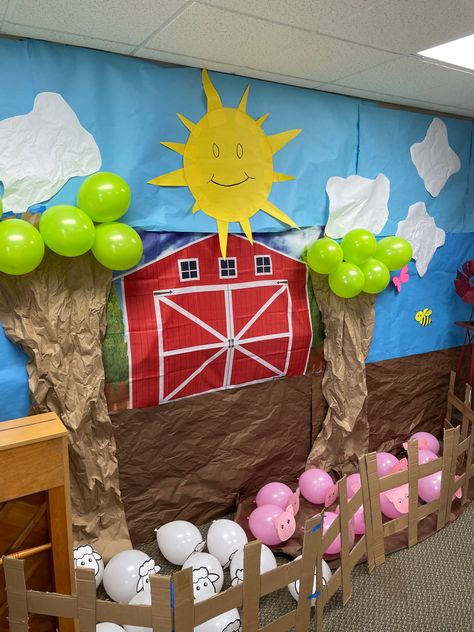 Barnyard Decorations Farm Theme, The Farm Theme Preschool, Barnyard Animal Crafts, Farm Room Transformation, Farm Themed Kindergarten Classroom, Farm For Preschoolers, Farm Daycare Theme, Farm Animal Decorations, Farm School Theme