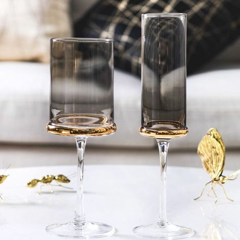 Karen Jai Home on Instagram: “A modern finish gives this sipper its opalescent sheen that keeps the bubbly flowing at everyday parties or holiday fetes.” Goblet Wine Glasses, Glass Champagne, Hotel Party, Wedding Wine, Wedding Cups, Wedding Glasses, Champagne Flutes, Champagne Glasses, Flutes