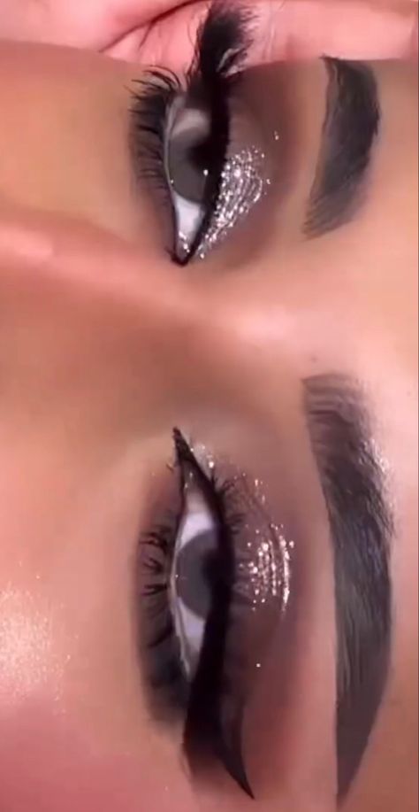 Arab Makeup, Smoky Makeup, Smoked Eyes, Arabic Makeup, Eye Makeup Pictures, Smokey Eyes, Makeup Pictures, Maquillaje Natural, Glam Makeup