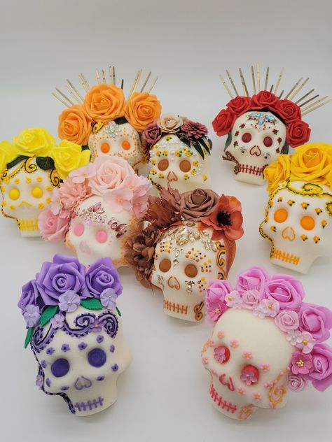 Ofrenda Diy, Diy Dia De Los Muertos Decorations Ideas, Ofrenda Ideas, Dia De Muertos Altar Ideas, Diy Sugar Skull, Sugar Skull Crafts, Mexican Sweet Bread, Sugar Scull, Dia De Los Muertos Decorations Ideas