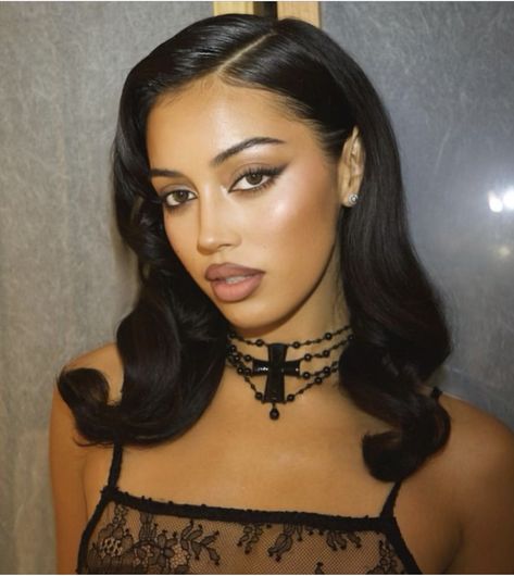 Cindy Kimberly Black Dress, Wolfie Cindy, Feminine Makeup, Dark Makeup Looks, Dark Eye Makeup, Latina Makeup, Smokey Eyeliner, Cindy Kimberly, Edgy Makeup