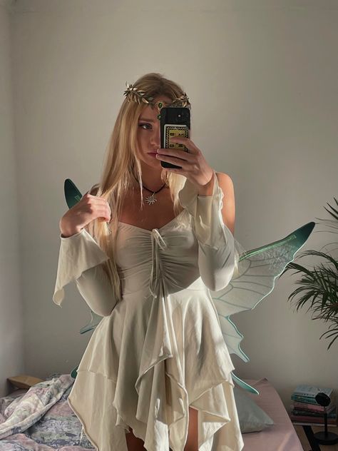 Fairy Club Outfit, Fairy Theme Party Outfit, Simple Fairy Outfit, Fairy Dress Up, Mythical Halloween Costumes, Modest Fairy Costume, Fairy Like Dresses, Fairy Theme Outfit, Fairy Look Outfit