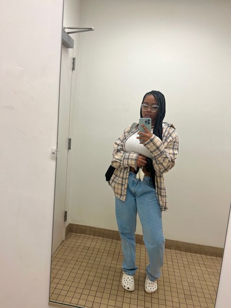 Flannel outfit, jeans & crocs Crocs And Jeans Outfit, Outfits With Crocs, Flannel Outfit, Flannel Outfits, Outfit Jeans, Jeans Outfit, College Outfits, School Outfits, Clothes