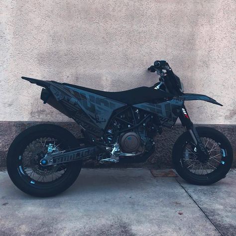 ALL BLACK HUSQY 701🔥  @marco_sm701 - - - Tag a friend and follow @motoloverz_ for more #Supermoto #Supermotard #Motocross #Supercross… 240z Datsun, Offroad Motorcycle, Custom Dirt Bike, Ktm Dirt Bikes, Ktm Supermoto, Tmax Yamaha, Cool Dirt Bikes, Image Moto, Motorcross Bike