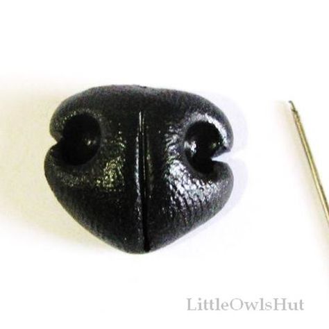 How to make a nose using polymer clay | LittleOwlsHut Amigurumi patterns crochet and knitting Polymer Clay Needle Felting, Polymer Clay Wolf Tutorial, Clay Wolf Tutorial, Animal Noses, Clay Bear, Stuffed Bears, Glass Pebbles, Needle Felted Dog, Needle Felting Tutorials