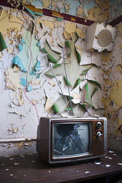 layers of old paint peeling behind a smashed television True Blood, Old Television Aesthetic, Paint Peeling, Step Stones, Light Layers, Vintage Tv, Aesthetic Painting, Old Tv, Retro Futurism