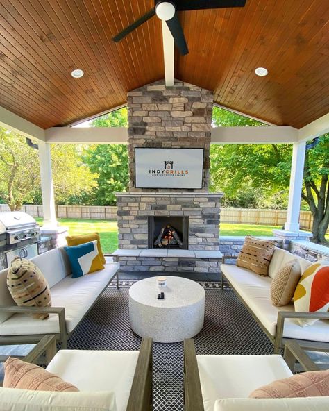 Outdoor Fireplace With Tv, Gas Fireplace Outdoor, Fall Patio, Grills Outdoor, Fireplace Outdoor, Covered Patio Design, Outdoor Grill Station, Patio Grill, Build Outdoor Kitchen