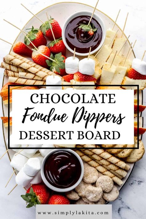 Fondu Board, Fondue Dippers Chocolate, Fondue Chocolate Dippers, Chocolate Fondue Bar Ideas, Chocolate Fondue Party Ideas, Dessert Fondue Board, Chocolate Dipping Board, Mini Fondue Ideas, Chocolate Fondue Dippers Ideas