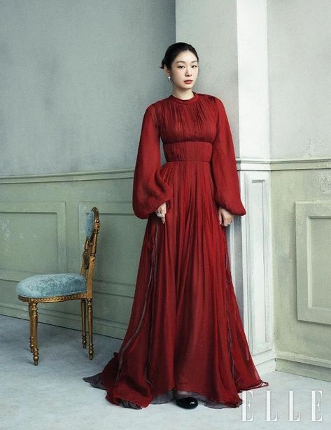 Red Dresses Classy Hijab, Best Wedding Guest Dresses Classy, Gowns For Bride, Stylish Gowns, Dresses Dinner, Yuna Kim, Kim Yuna, Classy Gowns, Best Wedding Guest Dresses