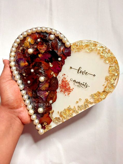 Heart Shape Resin Photo Frame, Unique Resin Art, Flower Resin Art, Phone Frame, Diy Resin Gifts, Resin Arts, Resin Gifts, Marriage Material, Phone Quotes