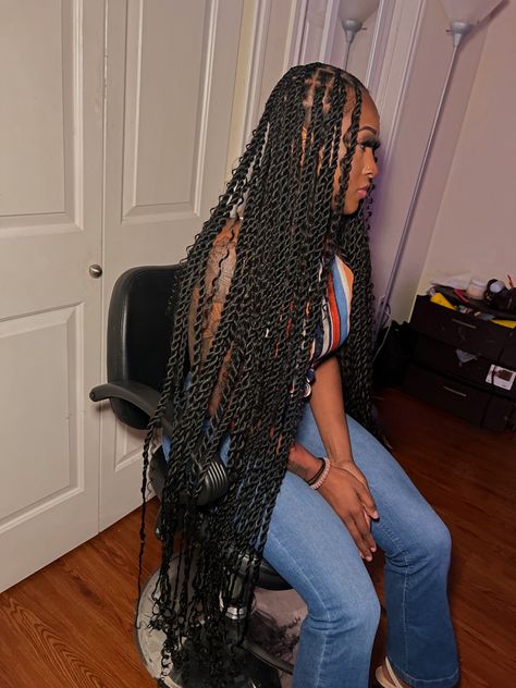 Long boho senegalese island twists with curly pieces Long Curly Twist Braids, Bohohemian Twist, Boho Twists Medium, Long Thick Twist Braids, Long Boho Twists Black Women, Long Twist With Curls, Thigh Length Island Twist, Twists With Curly Pieces, Boho Senegalese Twist Medium