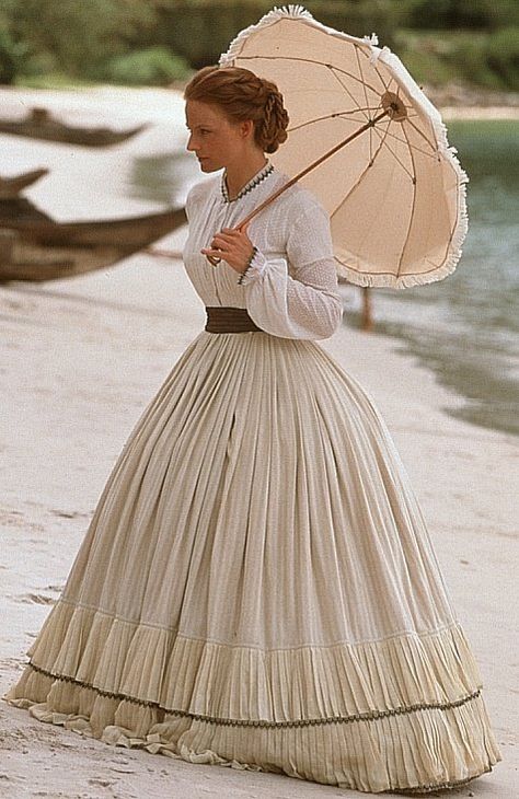 Jodie Foster as Anna Leonowens in Anna and the King. Anna And The King, Jenny Beavan, Africa Style, Hollywood Dress, Period Dress, Old Fashion Dresses, Jodie Foster, Old Dresses, Movie Costumes