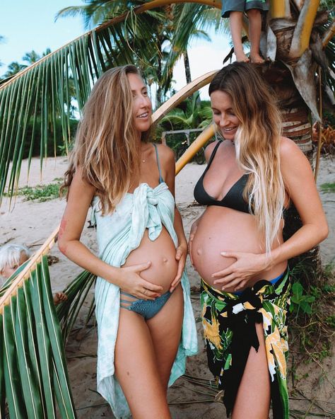 19.4 m Gostos, 125 Comentários - ELLEN FISHER (@ellenfisher) no Instagram: "Get up at the crack of dawn farmers market haul with my SOUL SISTER @hannah_mcneely this morning!…" Ellen Fisher, Soul Shine, Soul Sister, Soul Sisters, So Proud, Raw Vegan, Kauai, Get Up, Farmers Market