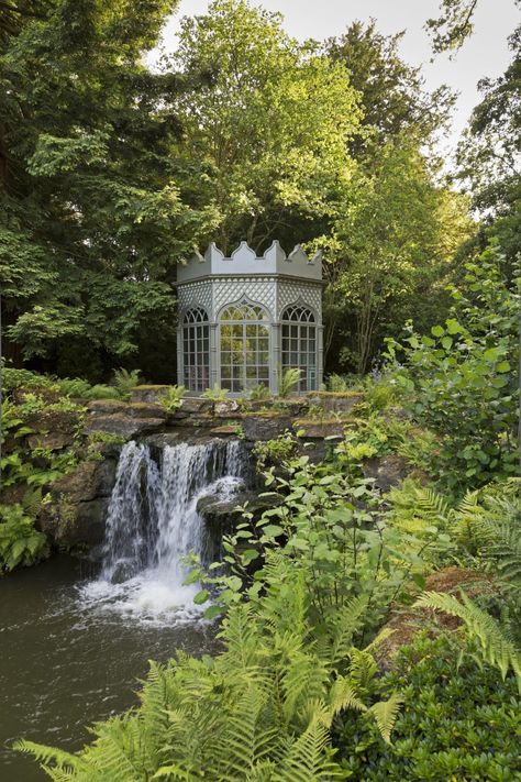 English Garden Follies: Enchanting & Enduring - Flower Magazine Garden Summer House, Victorian Garden, Palace Garden, Castle Garden, English Countryside, English Garden, Nature Aesthetic, Pretty Places, Dream Garden